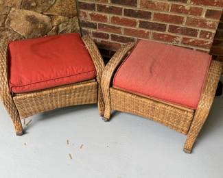 outdoor wicker ottomans