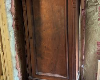 wardrobe - single door with drawer - narrow and tall