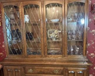 Ethan Allen Classic Manor Maple China Hutch