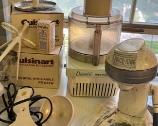 Retro Kitchen Appliance Lot – Cuisinart Processor, Attachments & Juice-King Juicer