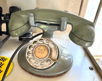 Western Electric 302 Rotary Dial Telephone – Green Desk Phone 1940s–1950s