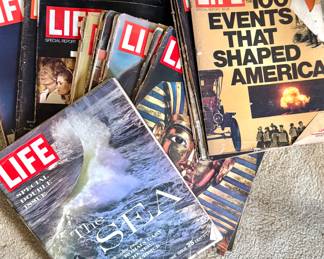 Antique LIFE Magazine Bundle – Collectible Issues 1960s-1970s History & Culture