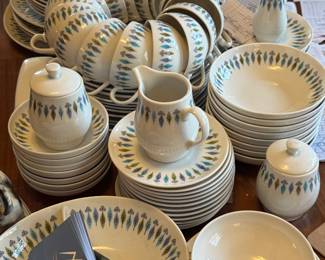 Vintage Syracuse Carefree True China Nordic Pattern Dinnerware Set – Mid-Century Modern