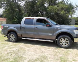 2011 Ford F150 4x4 Crew Cab w/ 174K original miles