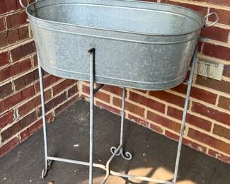 Galvanized steel oval planter on stand