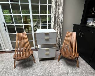 PAIR OF WHITE END TABLES