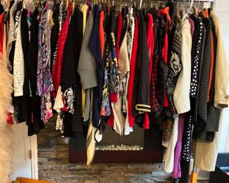 WOMEN'S DESIGNER CLOTHING