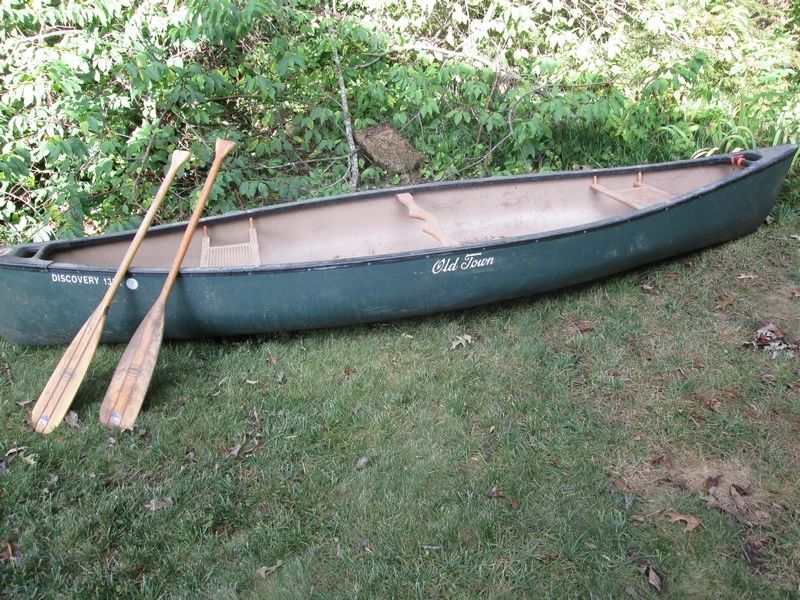 Genuine Old Town Discovery 133 Green Canoe