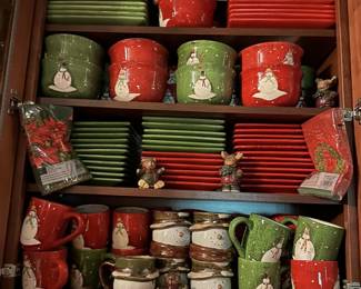 Oneida Christmas dishes for at least 20