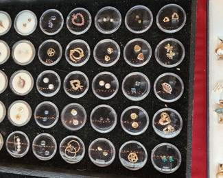 Assorted Gold jewelry
