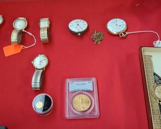 Assorted Gold jewelry