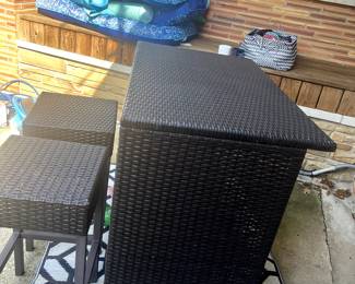 Ratan bar with 2 stools