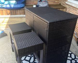 Ratan bar with 2 stools