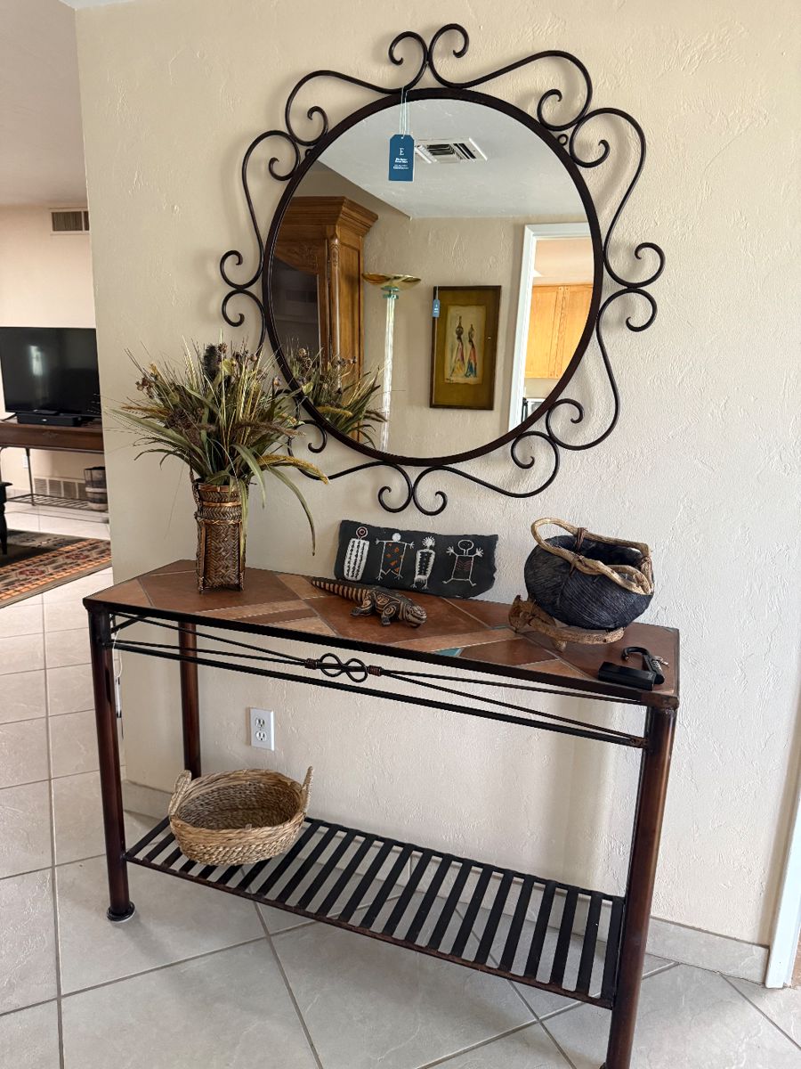 Wrought iron tile table
Wrought iron mirror 