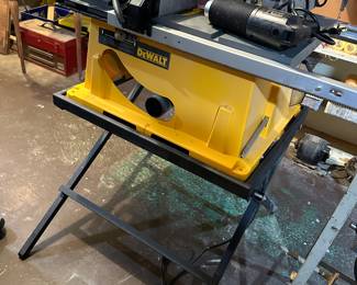 Dewalt saw