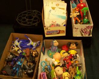 Vintage cards    Toy figures