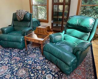 Green Leather Recliners, Side Table