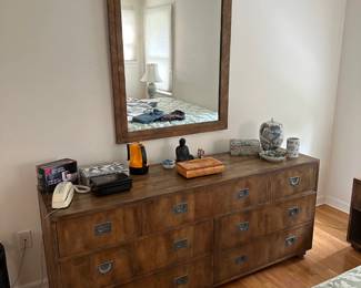 Henredon Circa 76 Dresser w/ Mirror