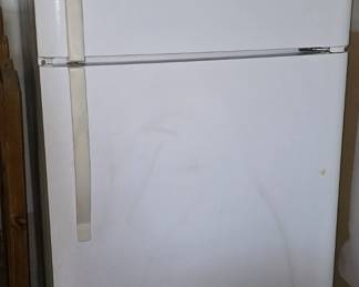 Garage refrigerator - Sears - still works great!