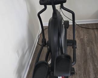 SOLE E25 - Elliptical Machine