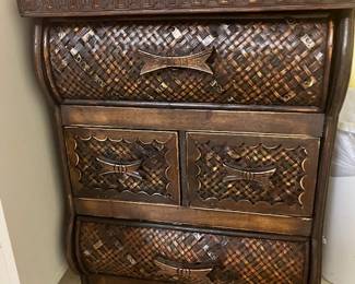Small wicker set of drawers.