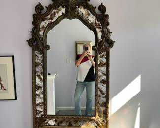 Vintage mirror. Excellent condition.