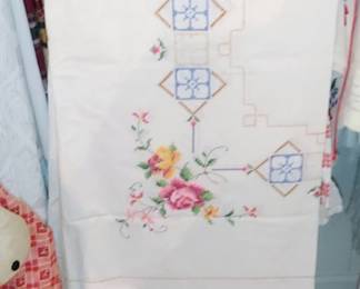 Vintage linen tablecloth embroidery roses