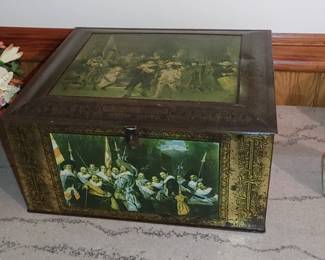 Vintage - 1930's Beech-Nut Rembrandt Large Storage Metal Tin Depicts 5 Paintings