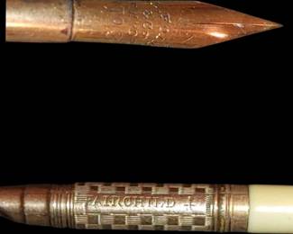 Antique dip pen bone handle gold nib
Original box with hook closures