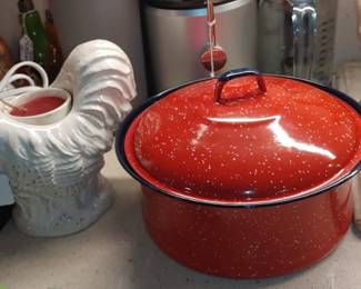 Red speckled granite ware pot with top
