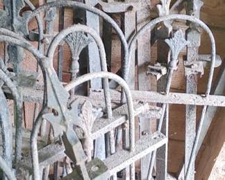 Absolutely gorgeous authentic very detailed. Large amount as well