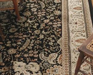 Gorgeous Large Area rug 
Williamsburg rug 9.3 ft x12.6 
Tabriz Pattern
