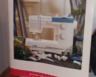 Husqvarna Vikings sewing machine excellent condition