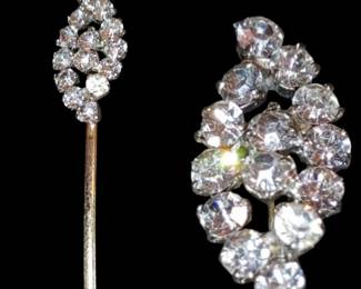 Beautiful vintage bobby pin with crystal stones