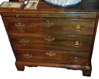 Vintage Statton Trutype Americana Chippendale Style Antique Oxford Chest of Drawers