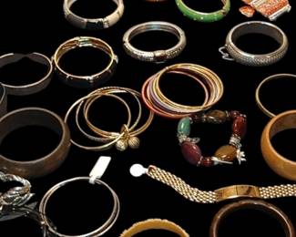 Great assortment of vintage bracelets