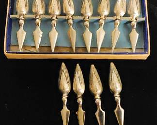 Vintage STERLING SILVER Corn Cobb Holders (8 in original box plus 4 more to make 12 in all) 
6 SETS 
Beautiful probably never used all shined up