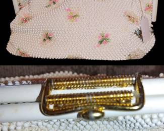 Beautiful vintage floral beaded purse