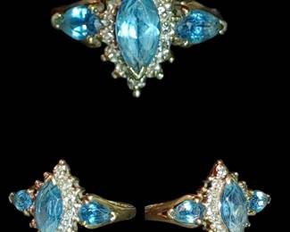 Vintage blue topaz and diamond ring SIZE 9