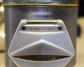 Lady Schick electric razor 