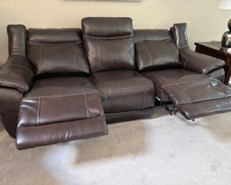 RECLINER SOFA DETAIL