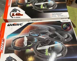 DRONES 