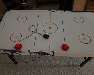 AIR HOCKEY GAME