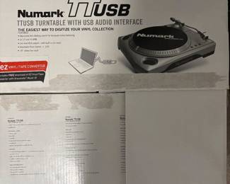 NUMARK TURNTABLE WITH USB AUDIO INTERFACE