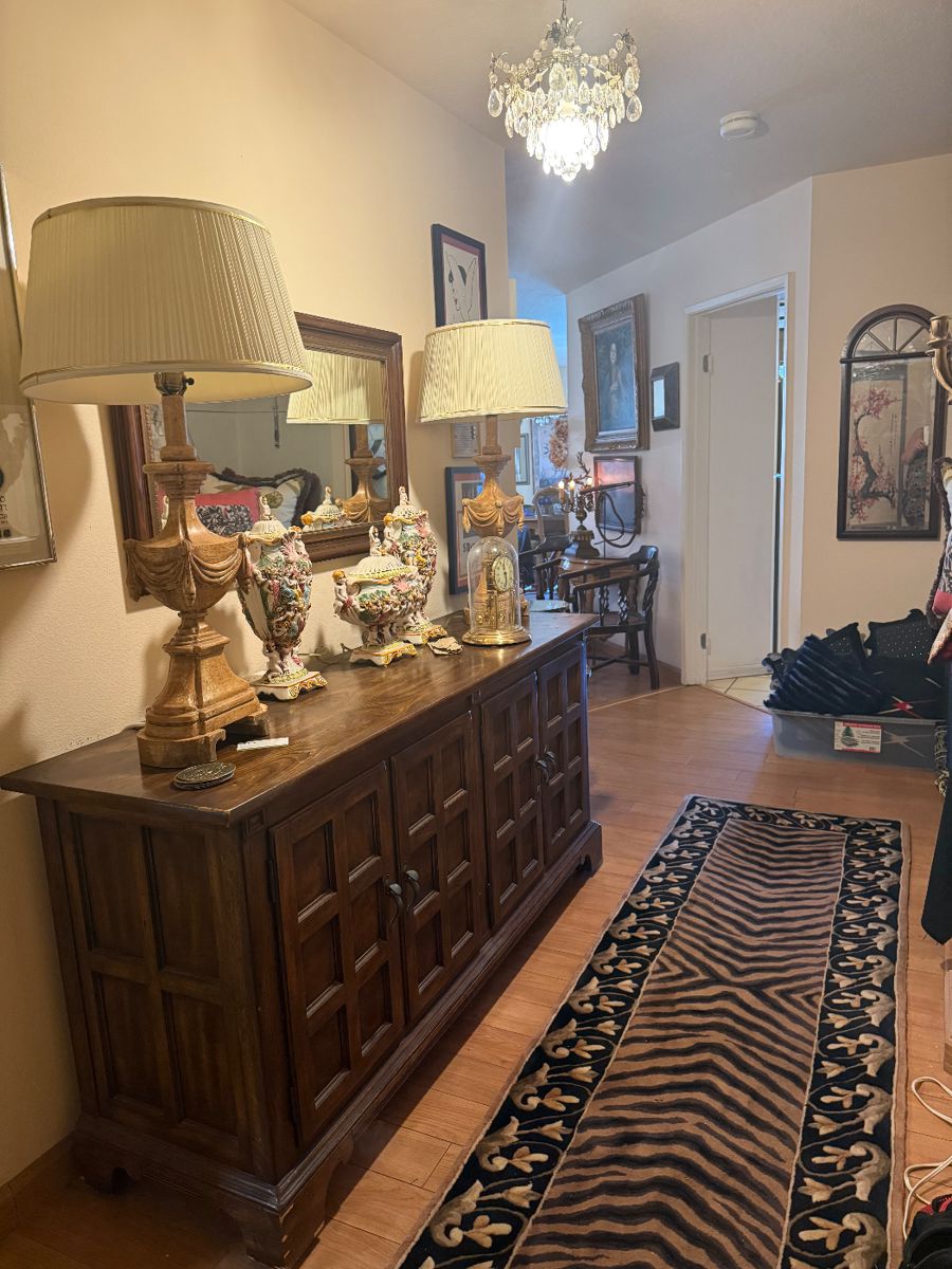 Welcome to our great Estate Sale ..