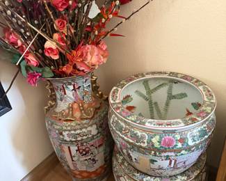 Rose canton Larger vase and pots