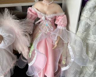 Beautiful pink and white sheer material exquisite detail