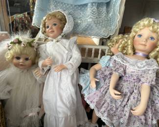 Some modern doll beauties