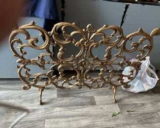 Wonderful, brass iron metal fire gate really awesome it’ll make your fireplace real high class