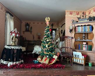 Handmade miniature rooms by famous miniature artist